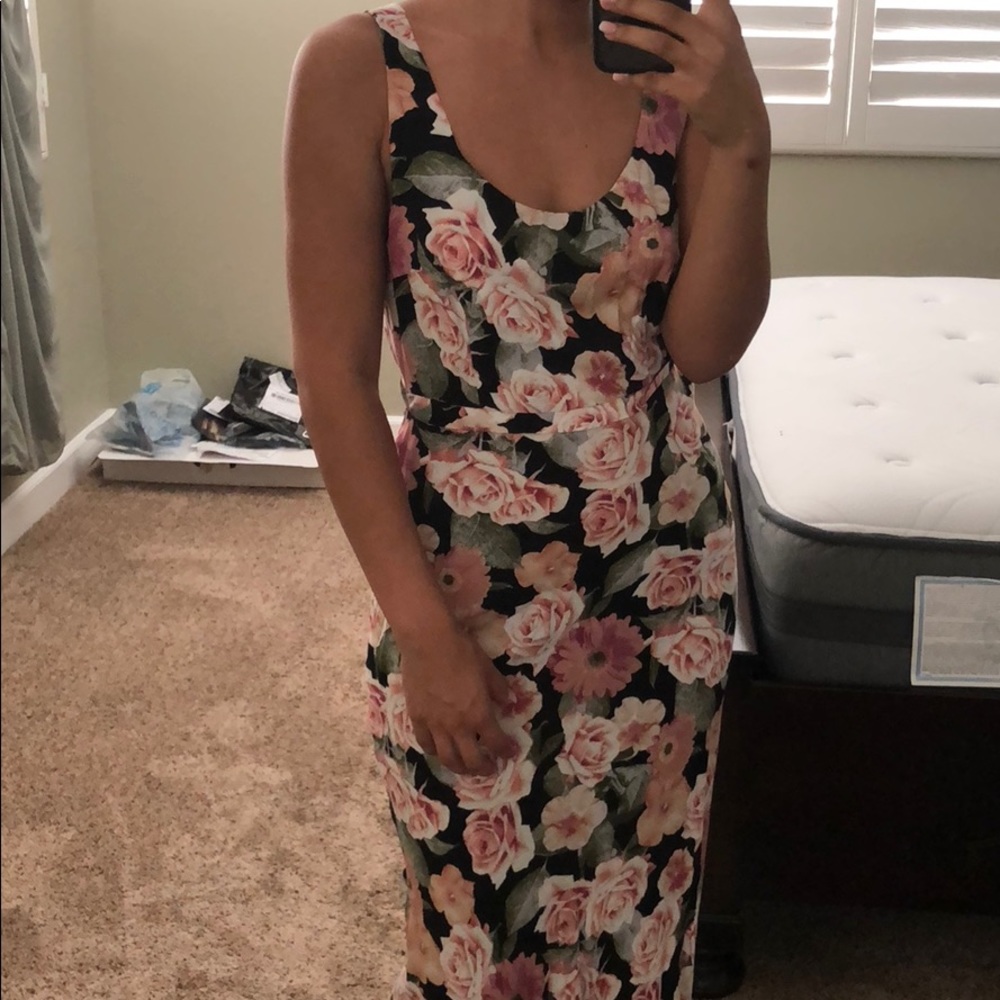 Dress - Picture 5 of 6